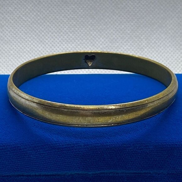 💛 Vintage Brass Heart Bangle - Picture 1 of 5